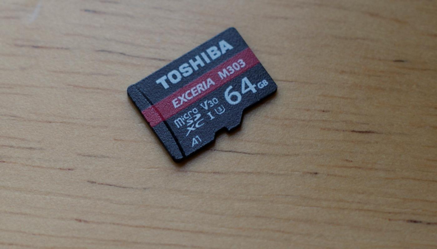 东芝m303e和microsd哪个好,东芝m303存储卡怎么样