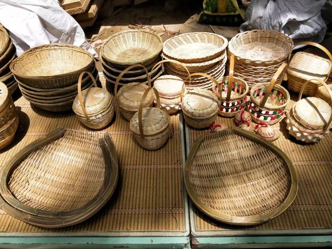 我去了成都向西50里的桃源村，朋友问我是不是去了日本？