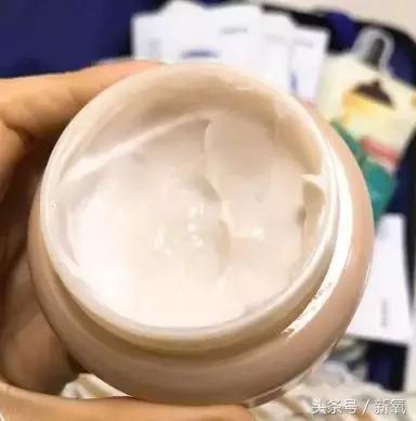 颈纹霜第一名好用不踩坑,fbb霜测评