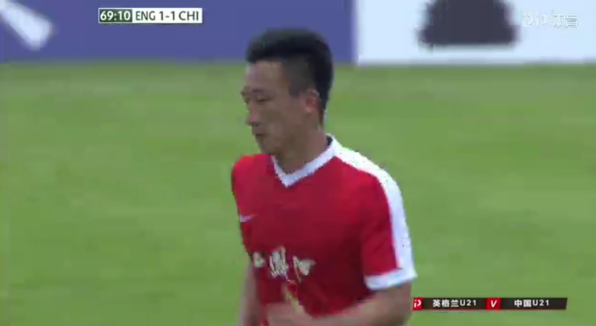 国足足球十大滑稽乌龙,国足球衣颜色被吐槽