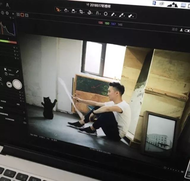 想和昕小薇一样成为专业时尚编辑么？昕小薇“三部曲”时尚编辑入门课来啦！