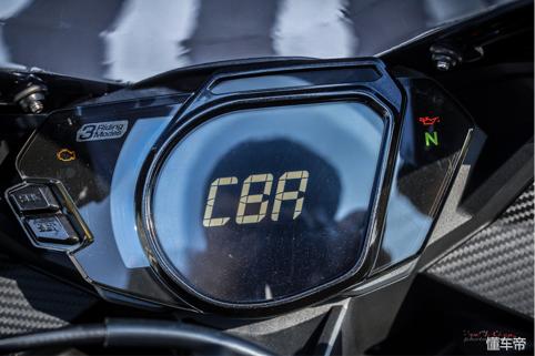 本田cbr250rr四缸水冷跑车,本田cbr250rr是街跑吗