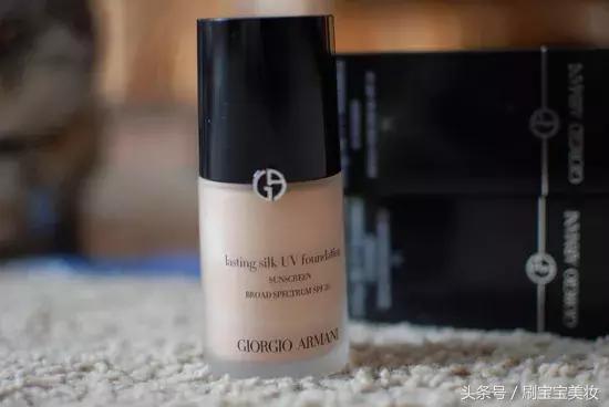 夏天化妆t区容易脱妆怎么办,化妆不容易脱妆方法是什么