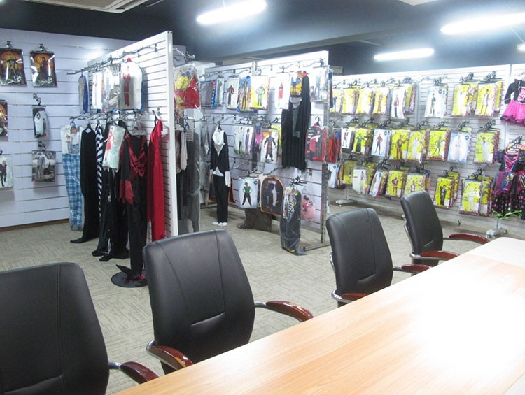 亚德工厂的秘密：签收迪士尼的二次元“魔法梦工厂”