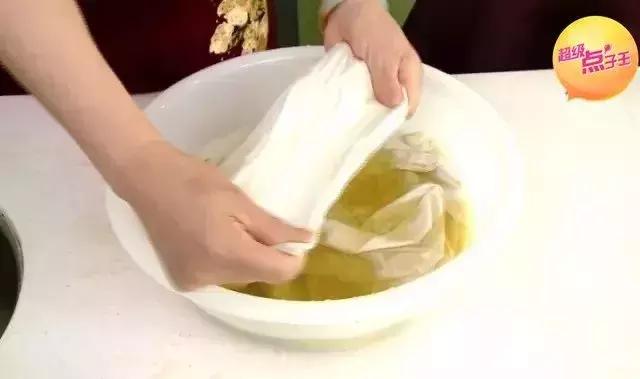 白衣发黄一招解决,白衣变黄用什么方法洗白