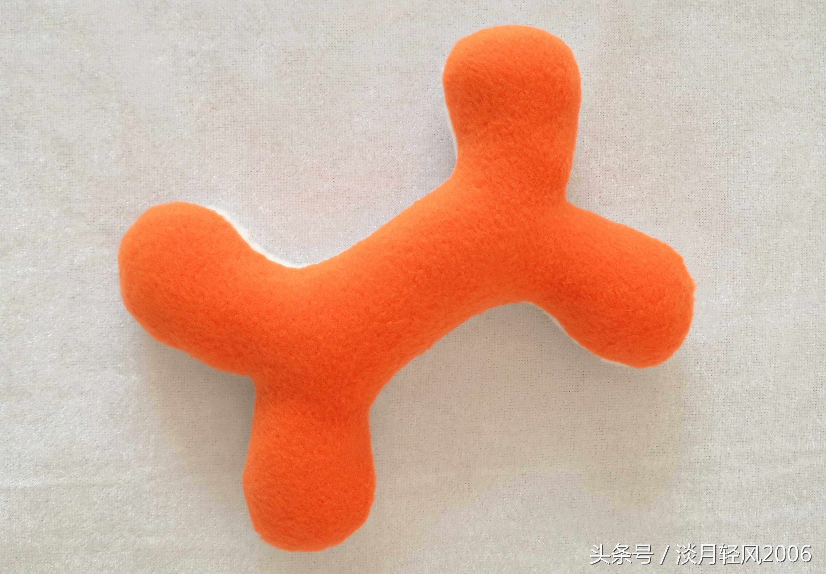 自己diy给狗狗做衣服,diy手工狗狗衣服