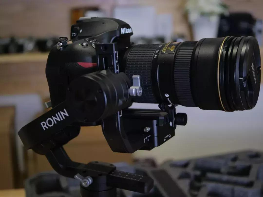 大疆如影s稳定器装箱,大疆如影s相机稳定器竖屏安装