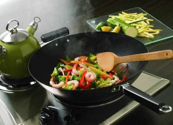 铁锅锅底外面生锈怎么处理,铁锅锅底生锈用什么能洗掉