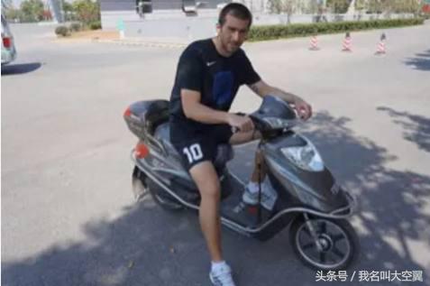 赵明的保时捷,郜林什么车