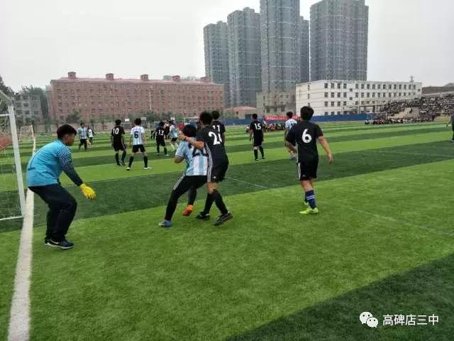 世界杯校园足球展示,青少年足球联赛精彩瞬间