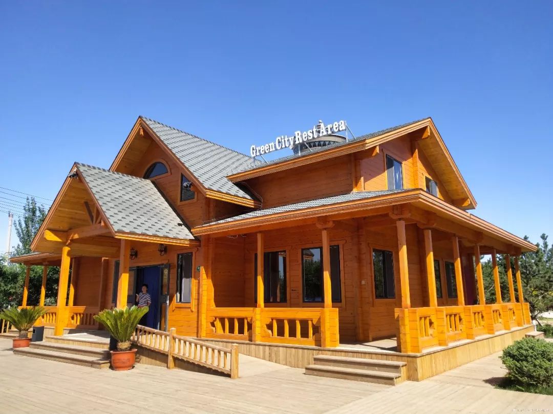 酒吧、超市、展览馆，这么Fashion的青城驿站，你还会认为这只是厕所吗？