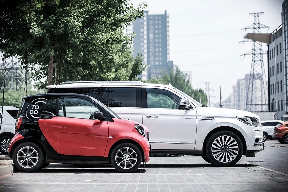 全新林肯领航员试驾视频,全尺寸suv课代表试驾林肯领航员