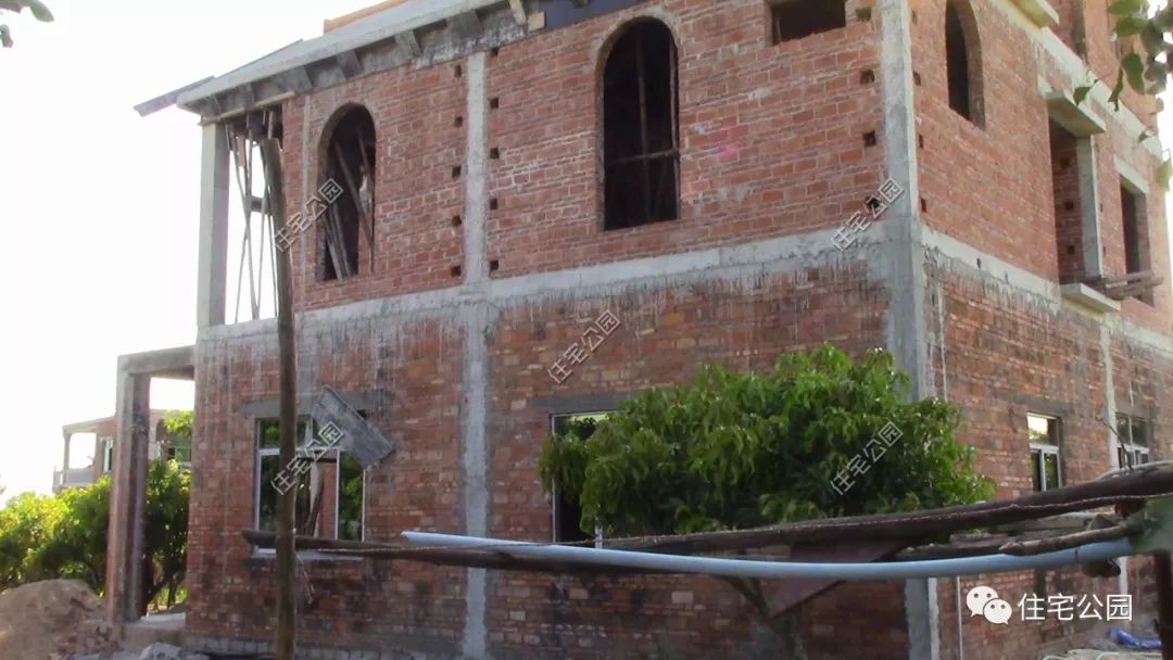 在农村老房子加盖三层,农村一层平房怎么加盖成别墅