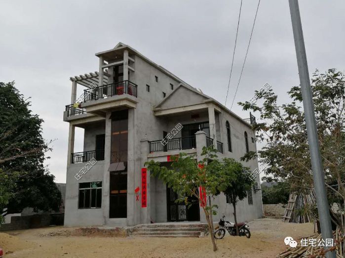 在农村老房子加盖三层,农村一层平房怎么加盖成别墅