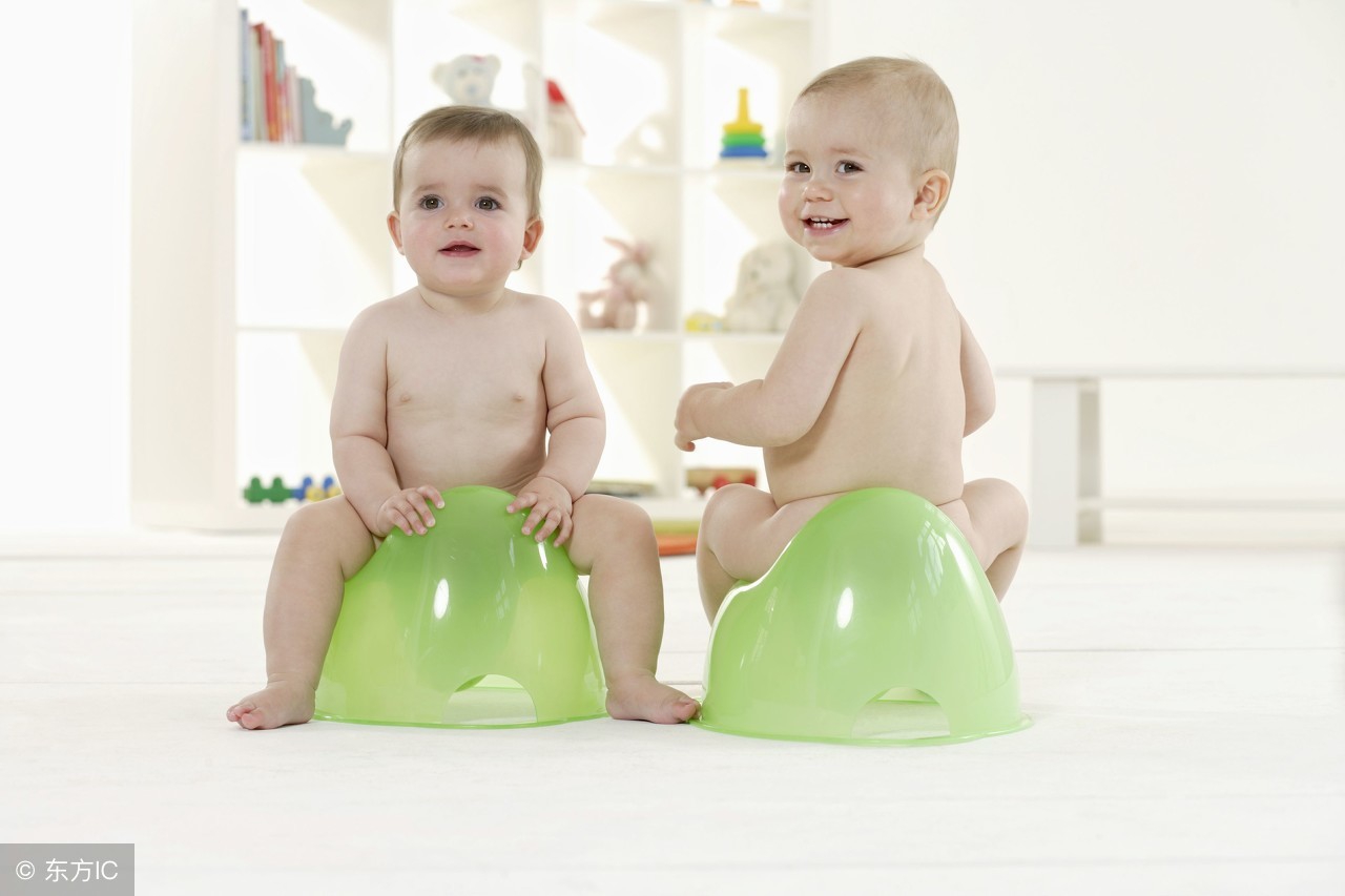 宝宝喜欢摸妈妈的肚子怎么回事,宝宝喜欢摸妈妈的脸怎么回事