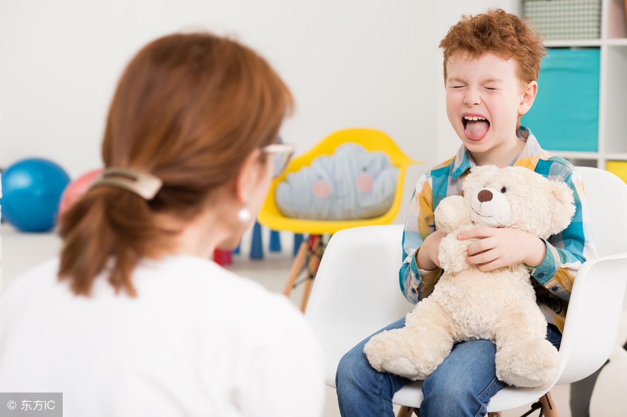 儿童智力低下染色体异常有救吗,智力低下宝宝的异常动作