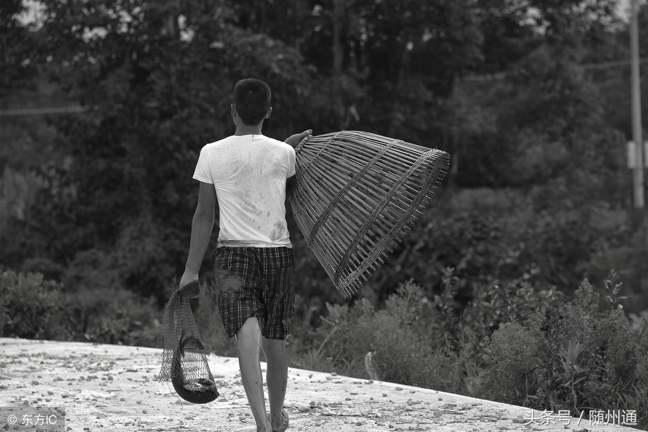 六一儿童节快乐！致我们逝去的童年，“罩鱼”是70后、80后的童趣