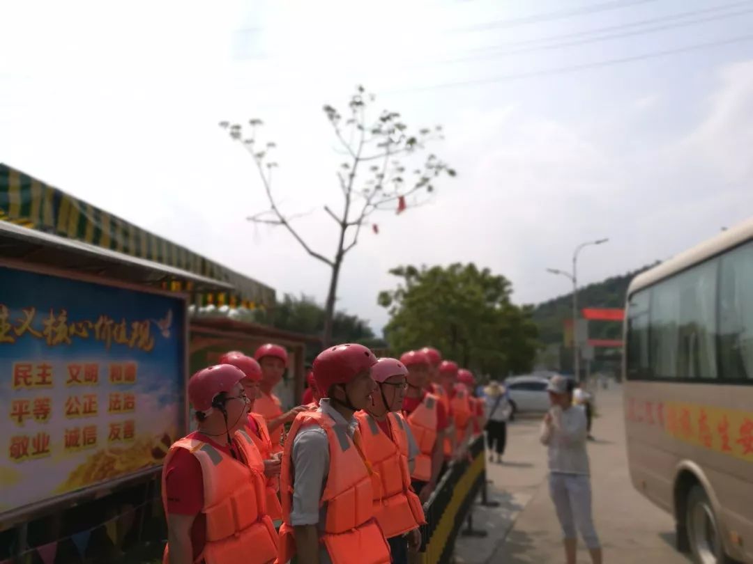 抛开空调WiFi西瓜，让博罗给你一个最美的“湿身”理由！