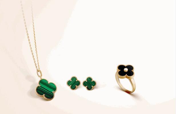 梵克雅宝四叶草项链,最美的就是现在拥有的,多少钱能买到