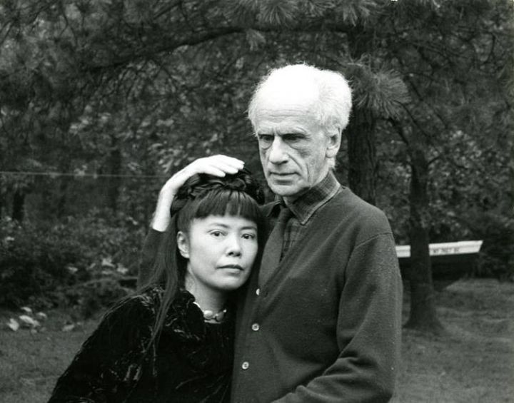 她年少自杀未遂，48岁住进精神疗养院，为何LV和兰蔻都拜倒在她石榴裙下