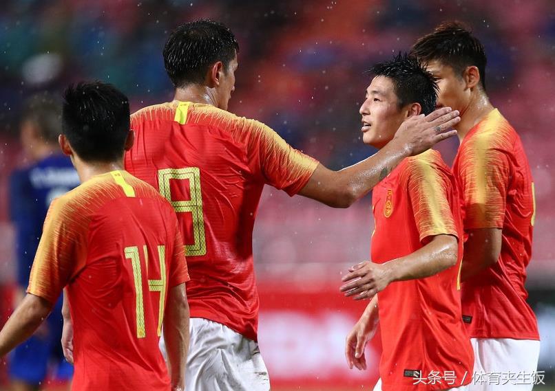 国足0-3不敌韩国裁判争议,国足2-1逆转泰国赛后守门员反应