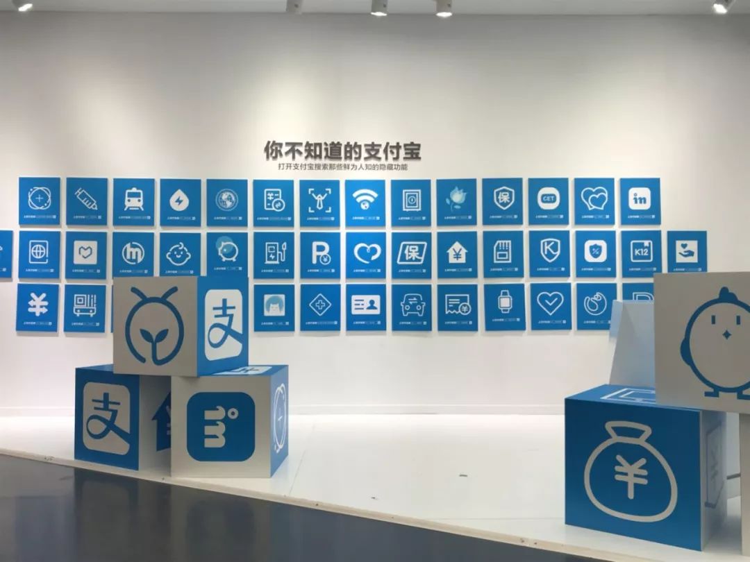 杭州人对未来的好奇心彻底爆发！10多万人在江边“看到了未来”！