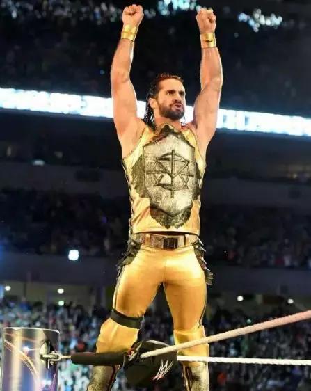 wwe罗曼名场面,wwe罗曼雷恩斯的防弹衣