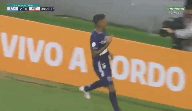 桑托斯内马尔巴甲,18岁妖星上演帽子戏法