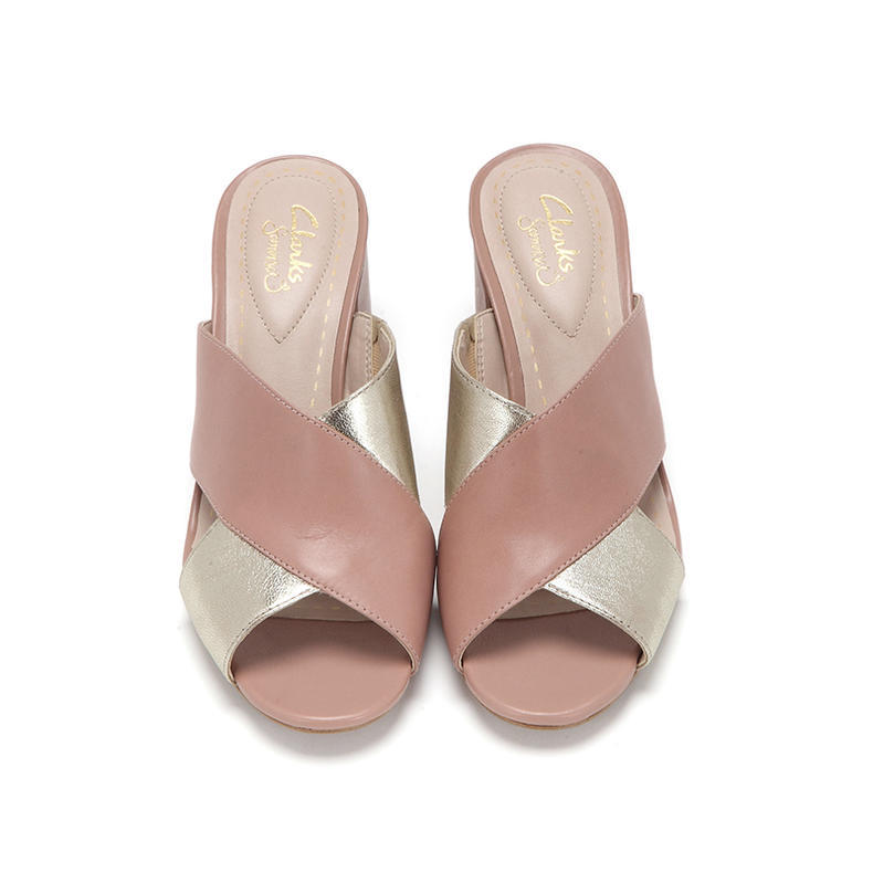 脚宽脚胖如何选凉鞋,脚胖凉鞋女款2022新款爆款