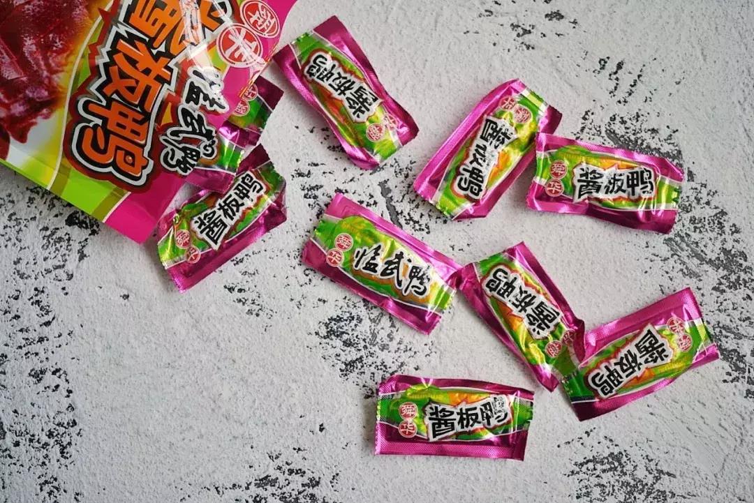 这些包装土土的国货零食，有你的童年吗？