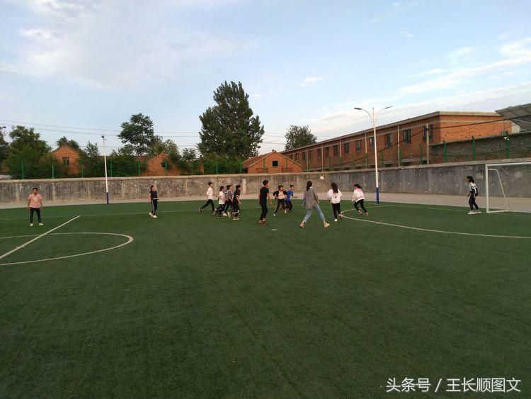 桂林镇中心校参加林州市“市长杯”足球赛*史大**记