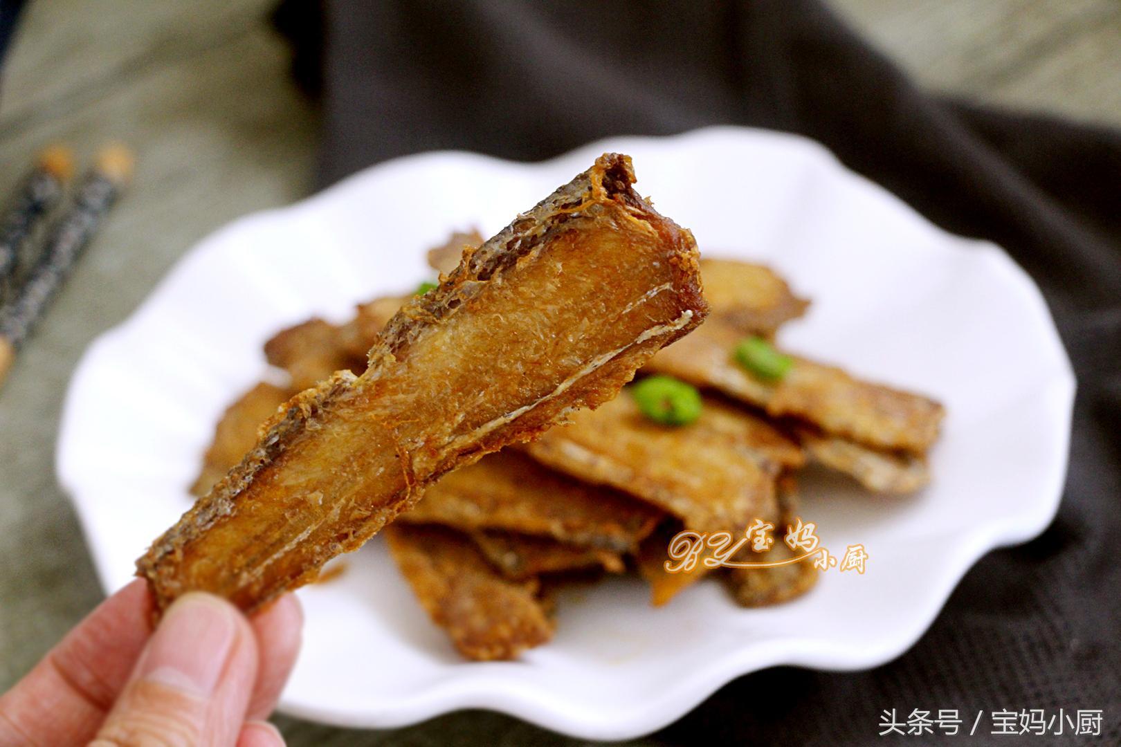 带鱼用电炒锅怎么煎不粘锅不会破,带鱼除了煎之外还有哪些做法