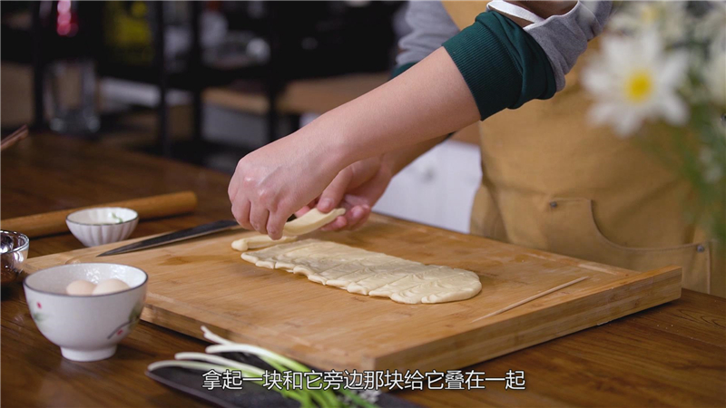 家常自制放心油条的做法视频,油条是怎么炸成的