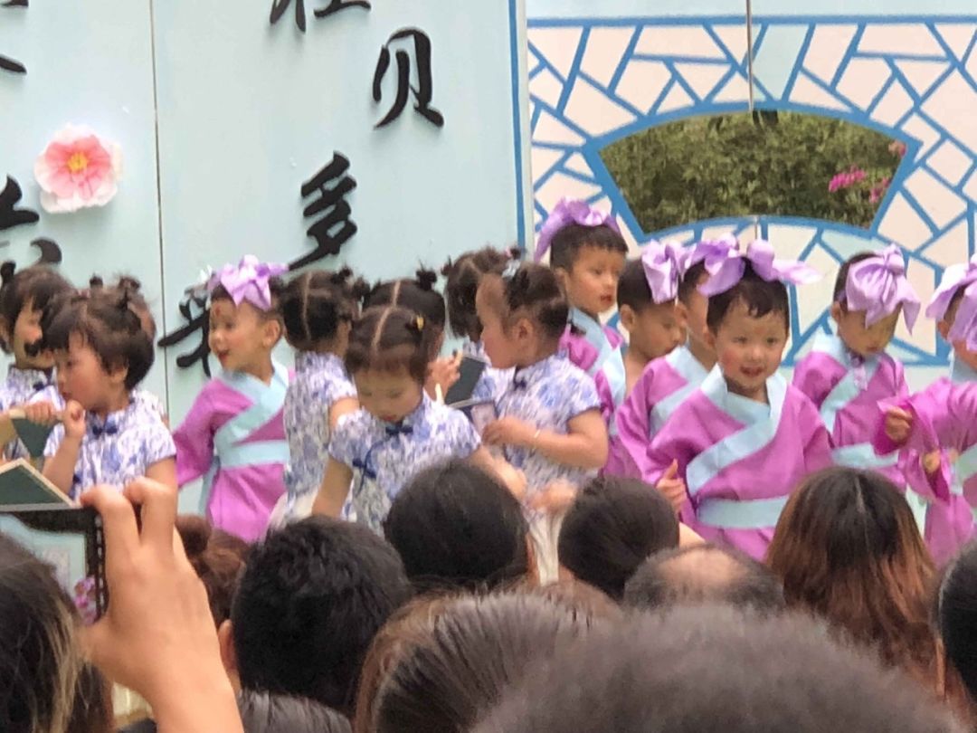 小朋友们六一童心绽放,童心飞扬欢度六一图