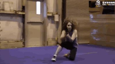 全裸出道的“龙妈”，身高157cm为啥能成为全球最性感女星？！