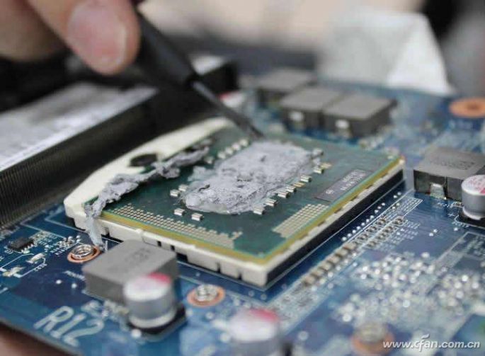 散热不好会造成卡顿吗,散热不好和硅脂有关系吗