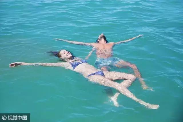 泳装推荐微胖女分体,胖的人穿什么款式的泳装