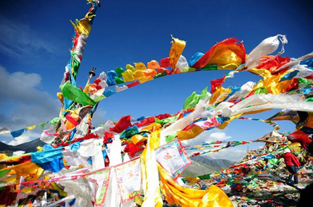 五台山旅游挂经幡,五台山转经筒的经幡图片