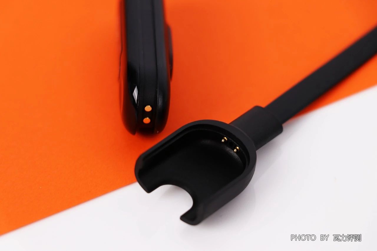 小米手环3充电能用多久,小米手环3测试睡眠准吗