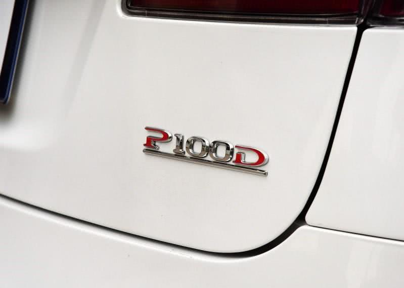 各汽车尾标代表的意思,汽车尾标识别什么车