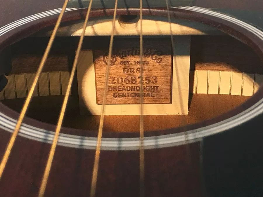 马丁吉他官网查询结果,马丁吉他验真伪