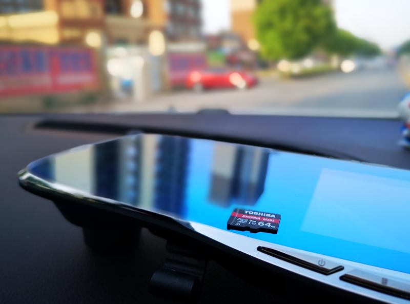 东芝m303e内存卡怎么样,东芝m303e和microsd哪个好