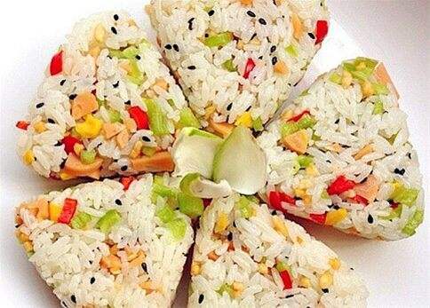 2-5岁宝宝三餐食谱,二岁宝宝每日食谱时间表