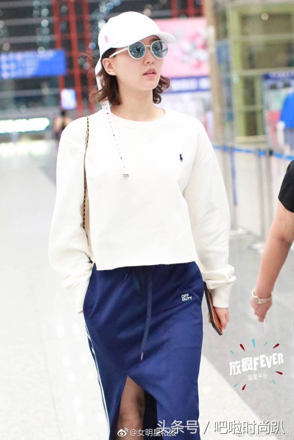 女明星转行设计包，刘诗诗的可爱百搭，baby的一个10万只展览不卖