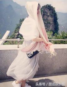 开300万的车，背20万的包，袜子都要1600块，101的姑娘们真有钱啊