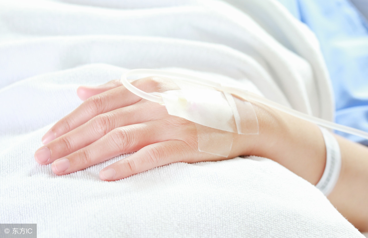 输液一瓶完了没换液体会进空气吗,输液液体输完了会进空气吗