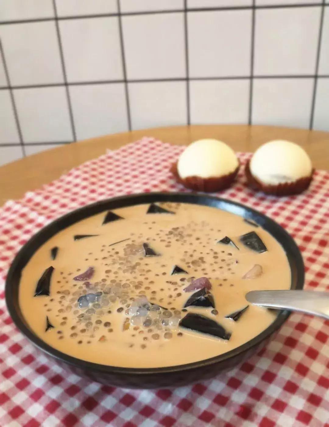 纯手工制作的芋圆发朋友圈,手工芋圆仙草成品