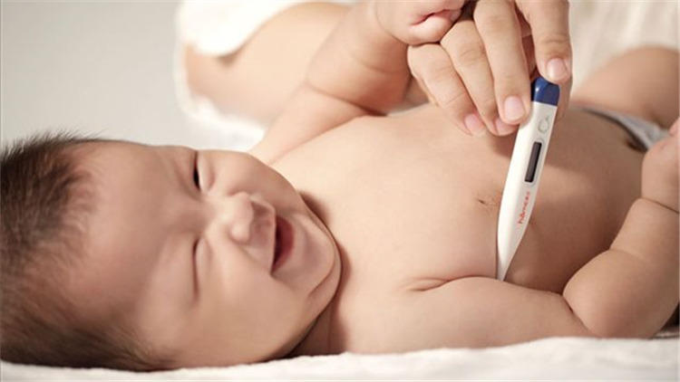 积食发烧和病毒感染发烧的区别,出牙发烧和积食发烧的区别