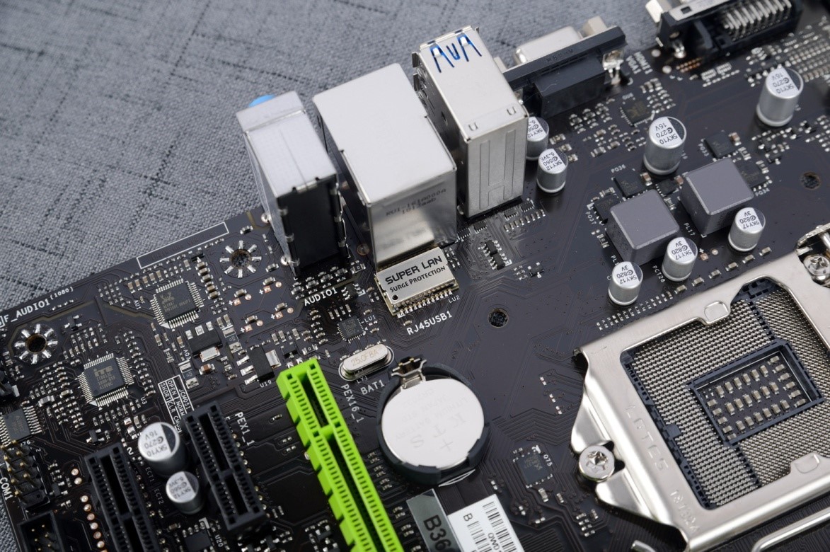 8代处理器装32位系统,磐正aa55mz2-q7主板最高上什么cpu