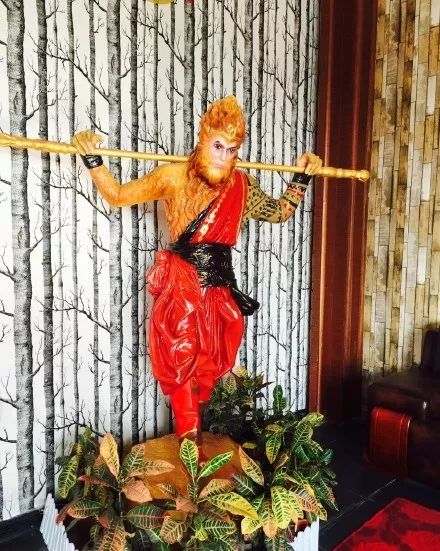 这家餐厅怎么做的如此火爆,这家餐厅的菜品丰富多样